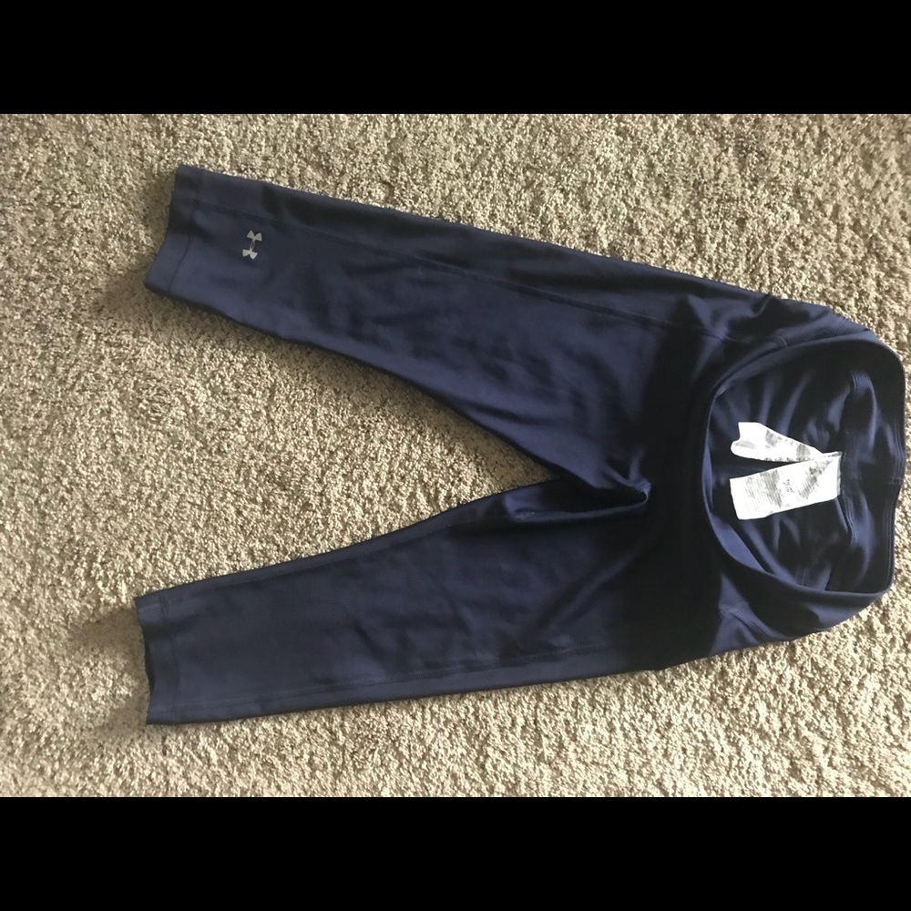 Under armor crops heat gear